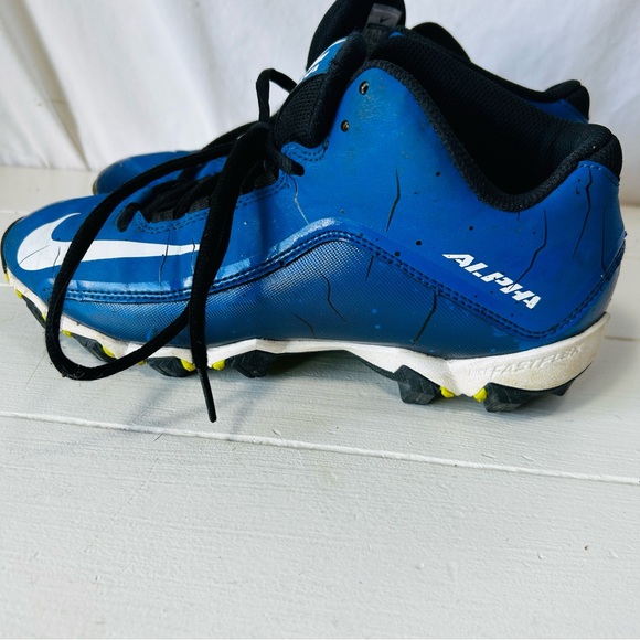 Nike deep Blue & lightening Cleats size 7.5 sports athletic - Picture 3 of 7